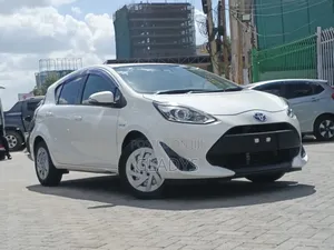 Toyota Aqua 2019 White