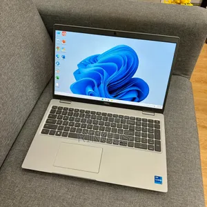 Laptop Dell Precision 3570 16GB Intel Core i7 SSD 512GB