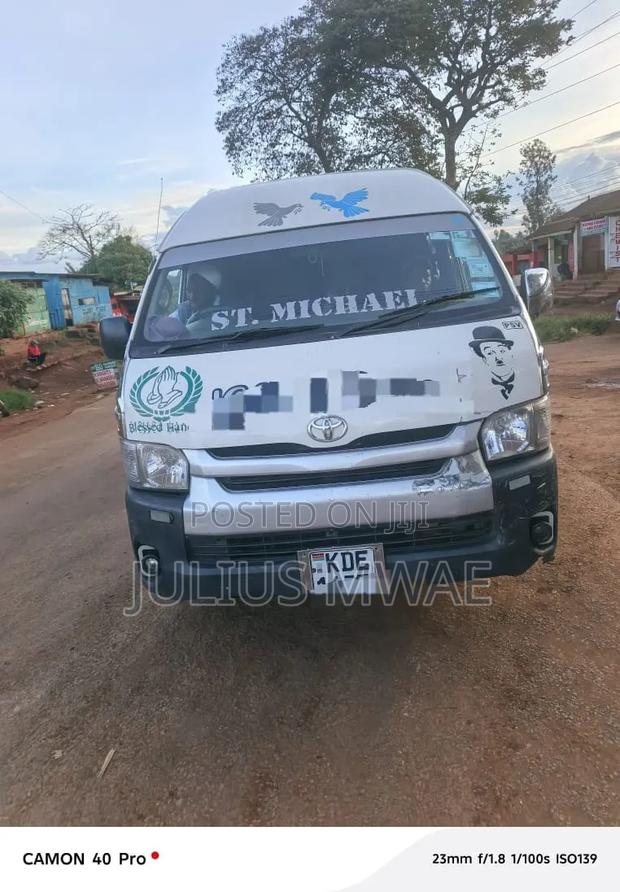 Toyota Grand HiAce 2020 White