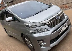 Toyota Alphard 2012 Silver