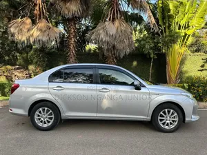Toyota Axio 2018 Silver