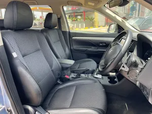 Mitsubishi Outlander 2016 Blue