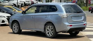 Mitsubishi Outlander 2016 Blue