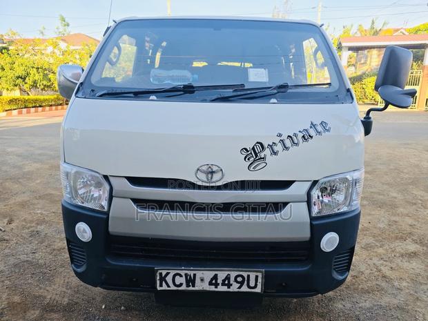 Toyota HiAce 2013 White - thumbnail 5