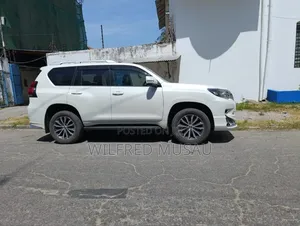 Toyota Land Cruiser Prado 2.8 2020 White