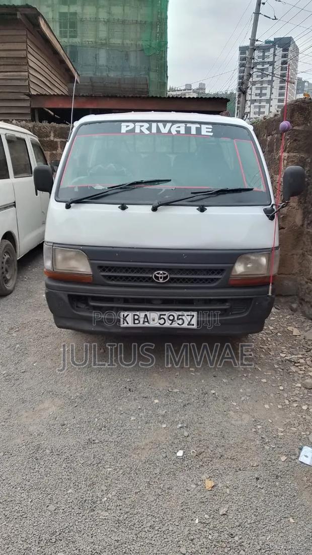 Toyota HiAce 2010 White