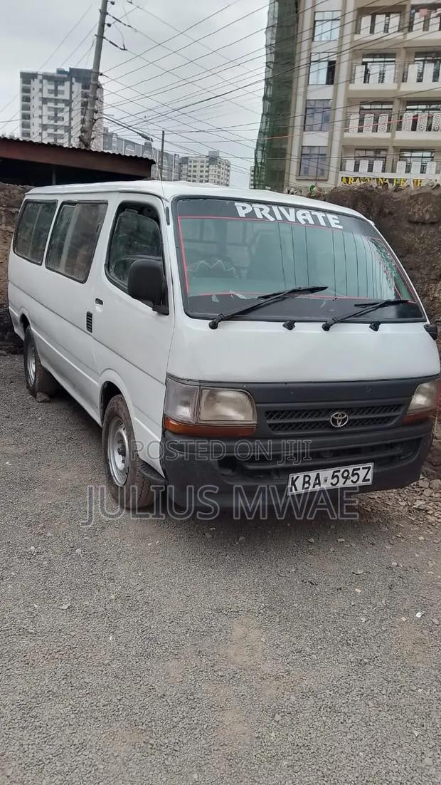 Toyota HiAce 2010 White - thumbnail 2