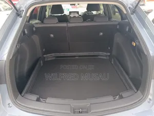 Toyota Corolla L (1.8L 4cyl 2A) 2019 Gray