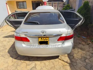 Toyota Premio 2009 Silver