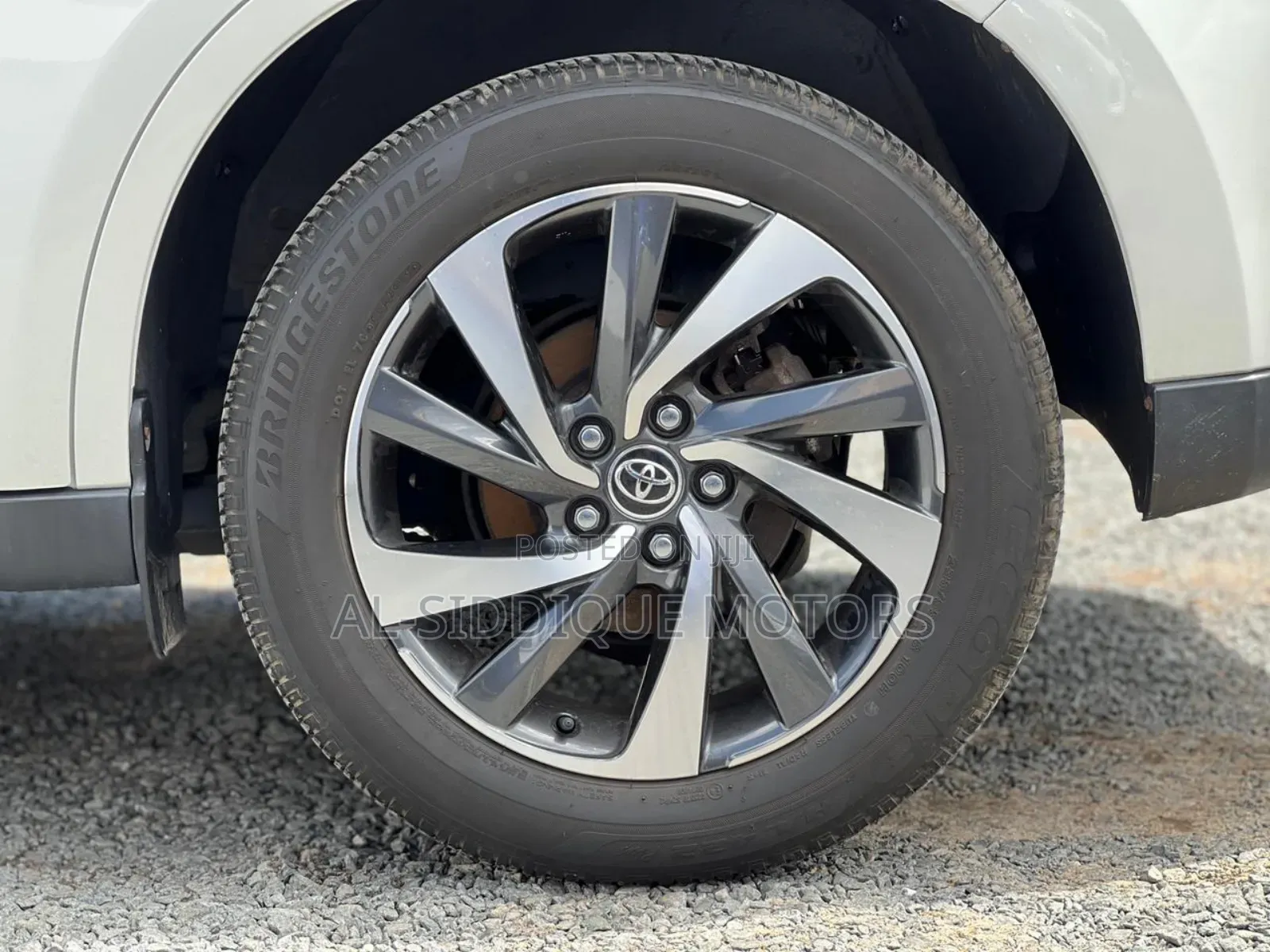 Toyota Harrier 2.0 Turbo 4WD 2019 White