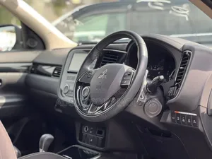 Mitsubishi Outlander SE FWD 2019 Black