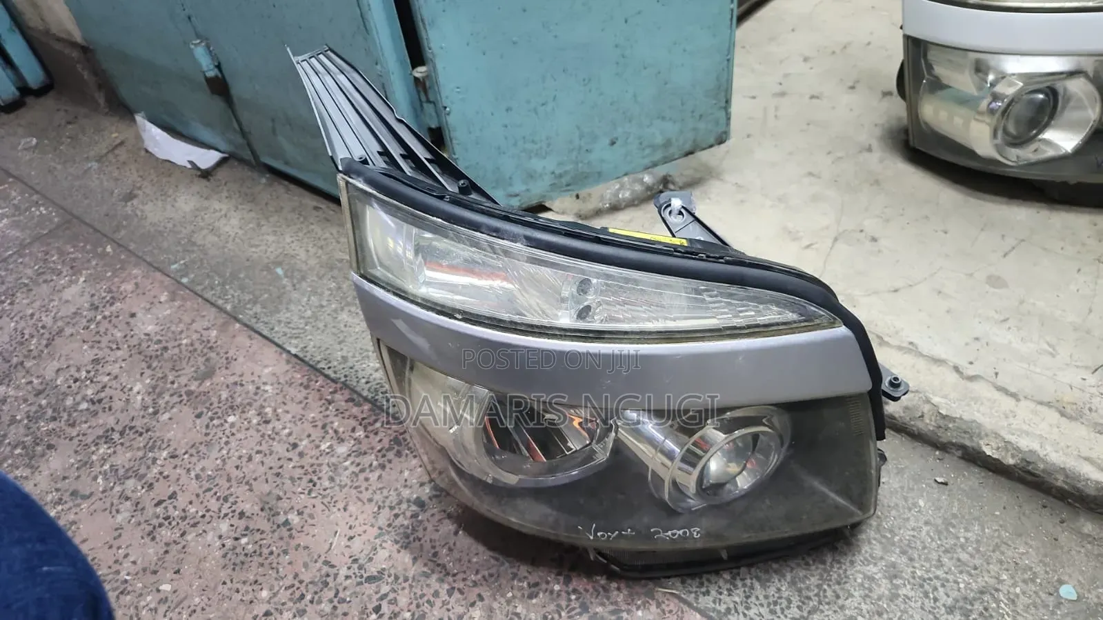 Voxy 2008 Headlight Xenon