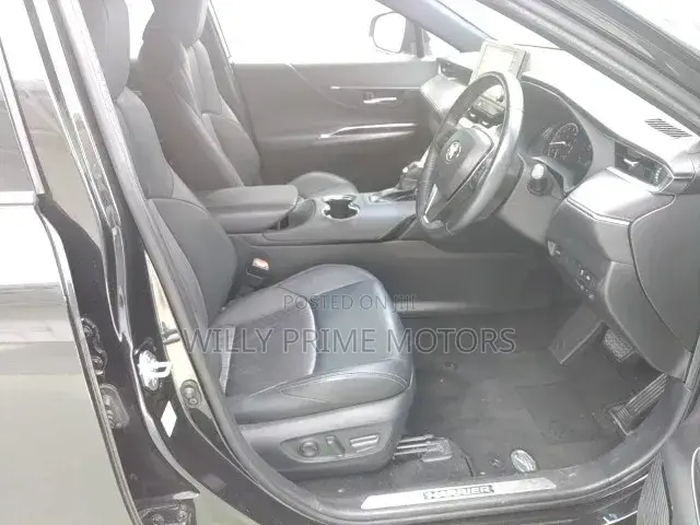 Toyota Harrier 2.0 4WD 2020 Black
