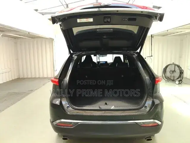 Toyota Harrier 2.0 4WD 2020 Black