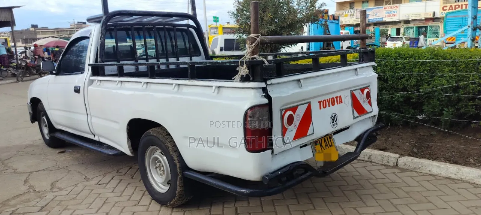 Toyota Hilux 1998 White