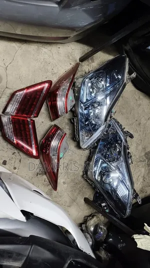 Crown Headlight Xenon 2012/2013