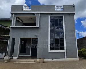 5bdrm Maisonette in Kamakis,Corner for sale