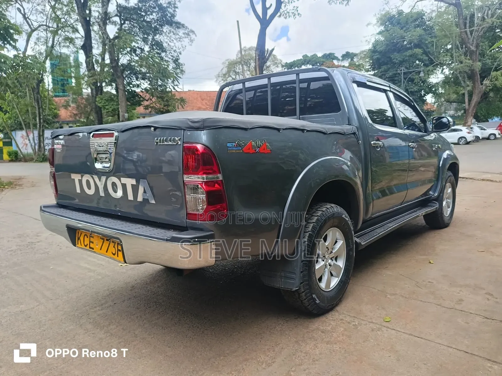 Toyota Hilux 2009 Gray