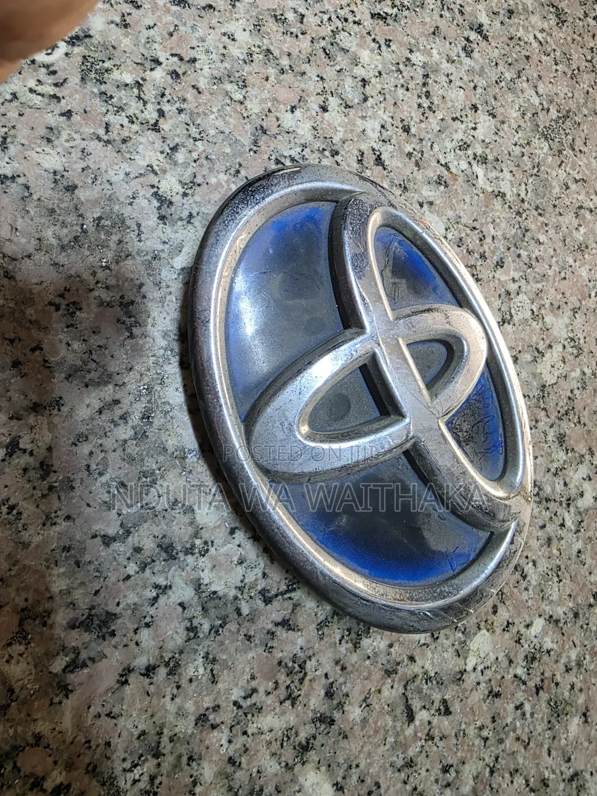 Front Logo /Emblem Toyota Aqua