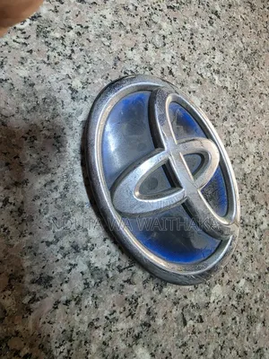 Front Logo /Emblem Toyota Aqua