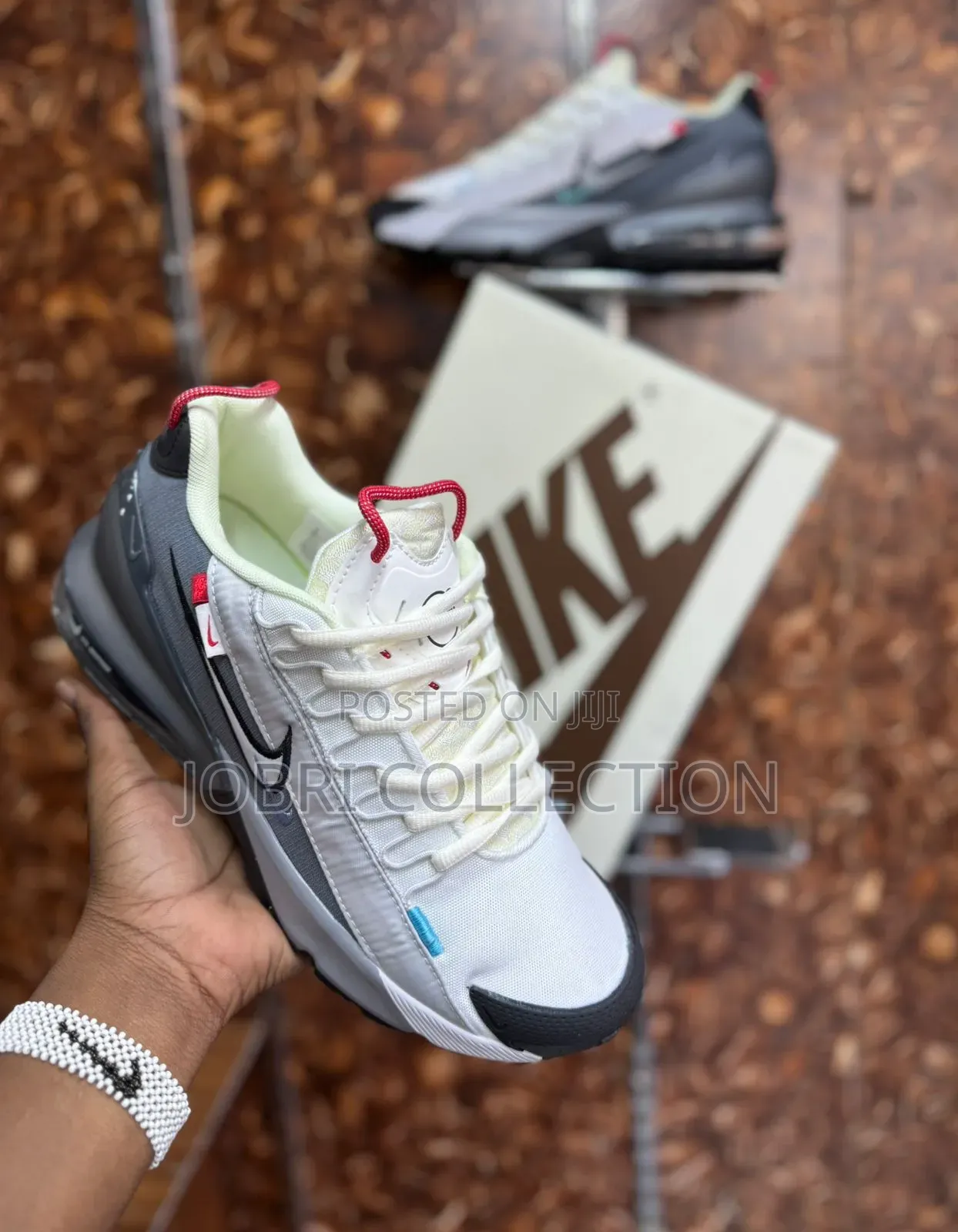 Nike Airmax 270 Black and White Quality Sneakers