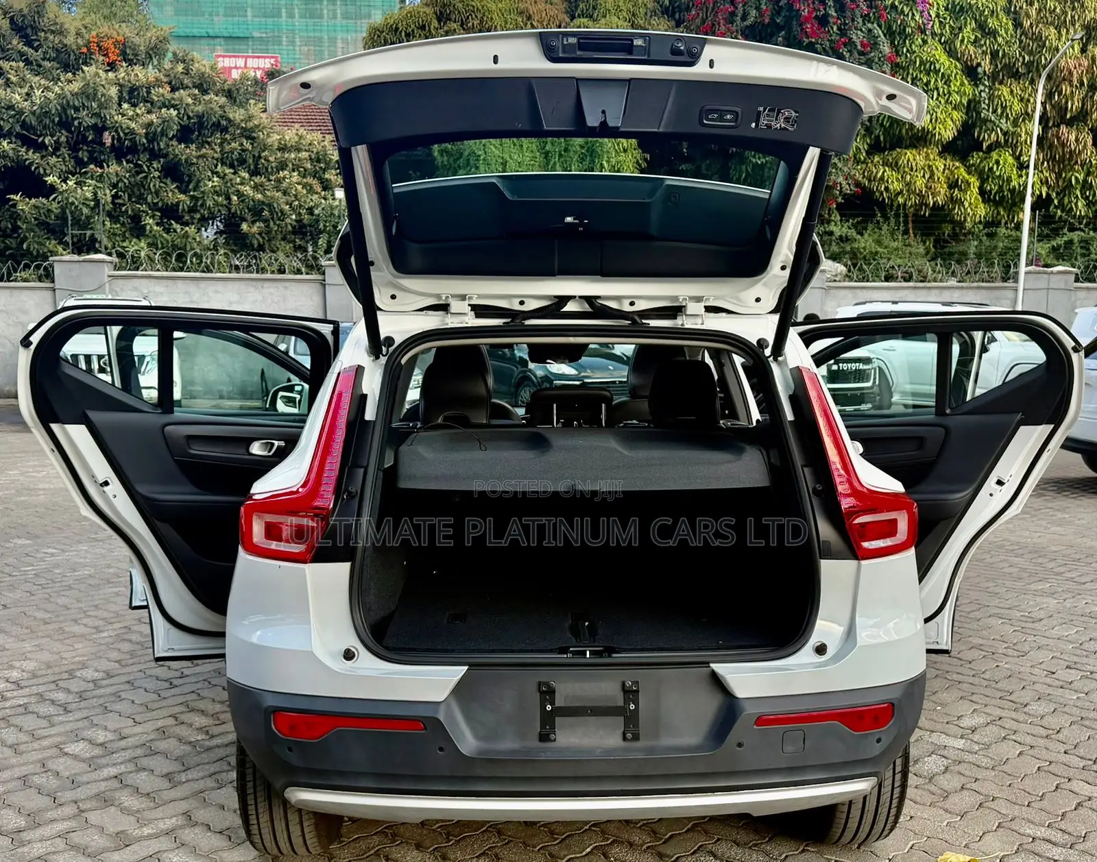 Volvo XC40 T5 Petrol AWD 2019 White