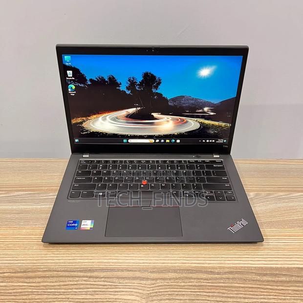 Laptop Lenovo Thinkpad T14s Gen 2 16GB Intel Core i7 SSD 256GB