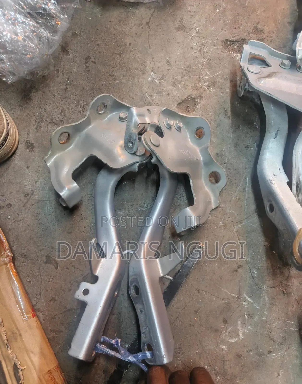 Prado 150 Bonnet Hinges