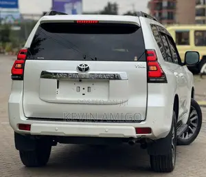 Toyota Land Cruiser Prado 2.8 2021 White