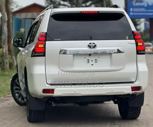 Toyota Land Cruiser Prado 2.8 2021 White