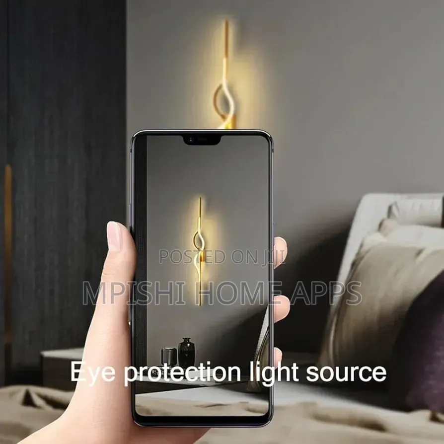 Wave-Shaped Gold Led Wall Light