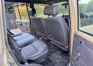 Toyota Land Cruiser 2010 White