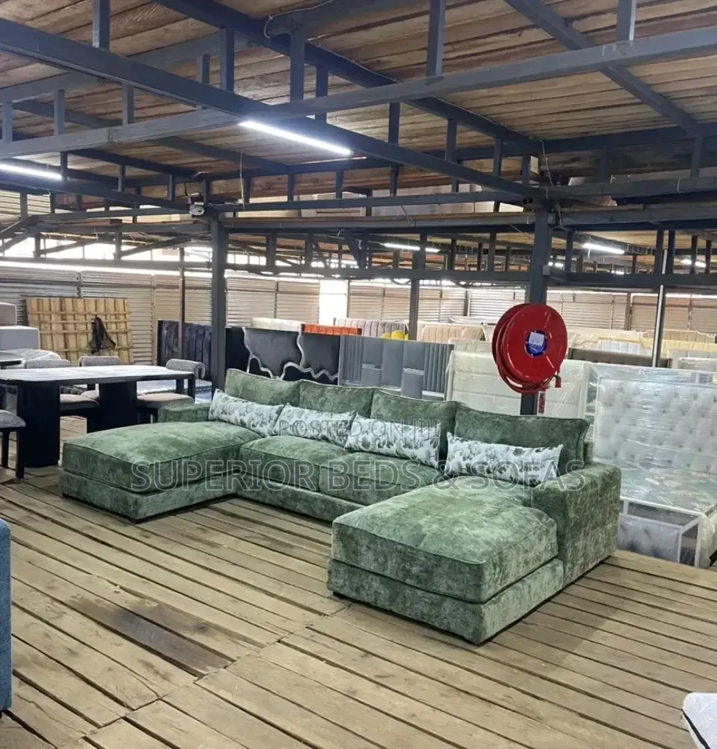 Green U-Shaped Sectional Sofa (8 Seater Corner Seat)