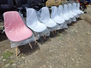 Strong Classic Eames Chair