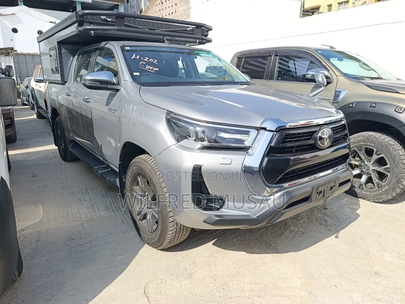 Toyota Hilux 2024 Gray