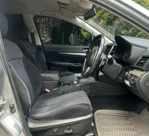 Subaru Outback 2.5i 2011 Silver