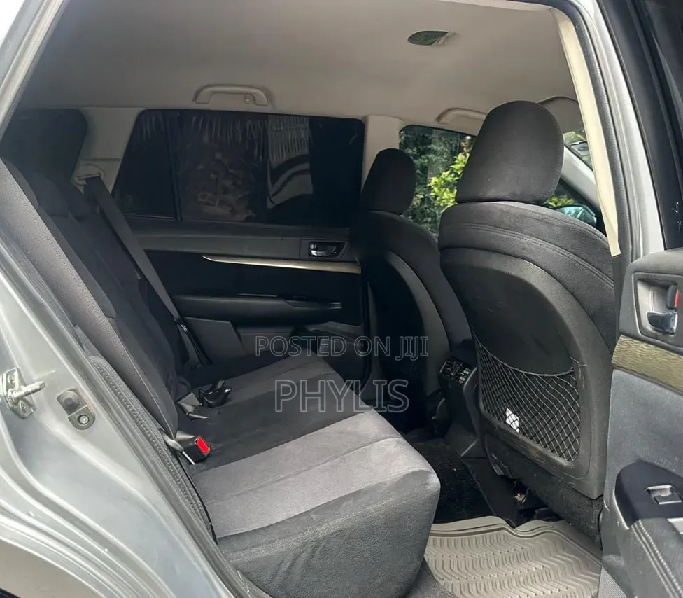 Subaru Outback 2.5i 2011 Silver