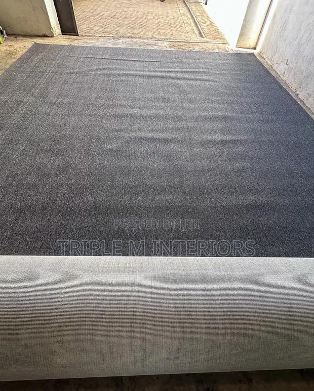 Classic Grey Broadloom Carpet Roll for Interior Upgrade