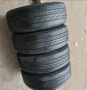 225/60r17 Slightly Used Toyo Tyres