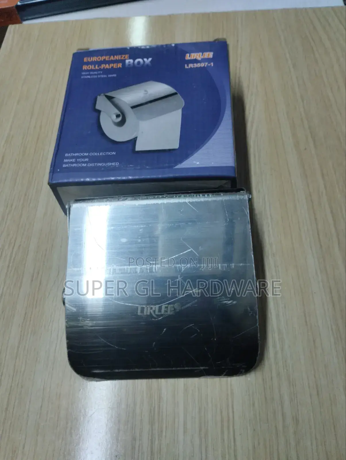 Tissue Holder