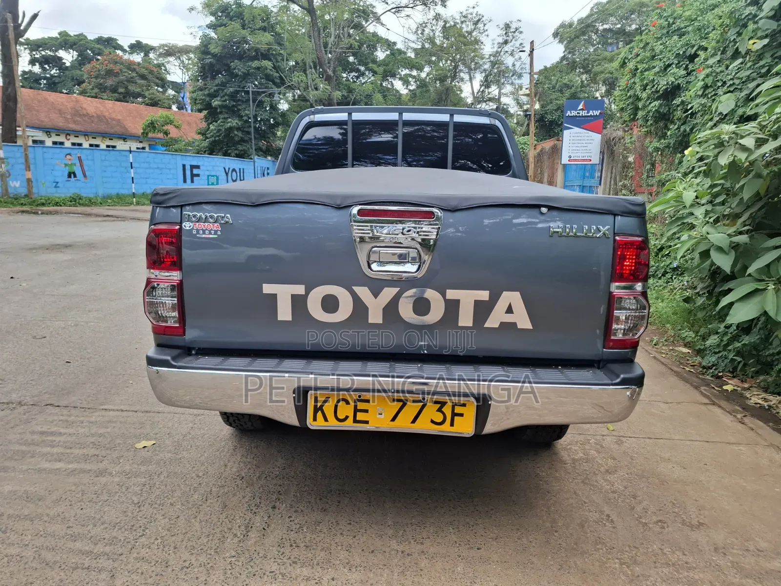 Toyota Hilux 2009 Gray