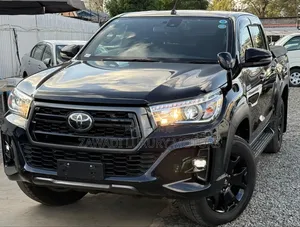 Toyota Hilux Revo Double Cab Deisel 2.4 AWD 2019 Black