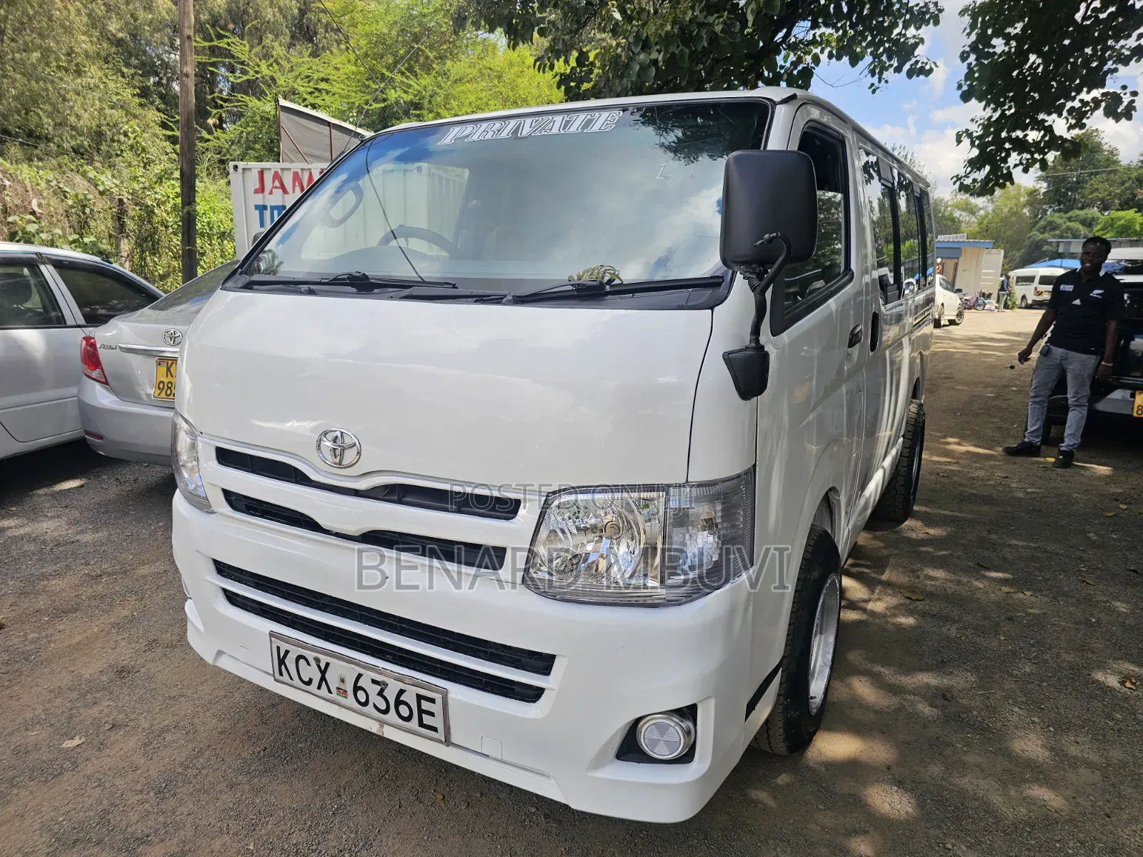 Toyota HiAce 2014 White