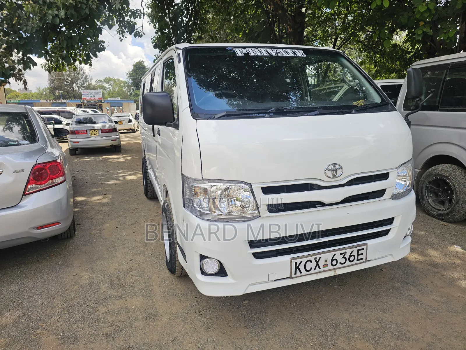 Toyota HiAce 2014 White