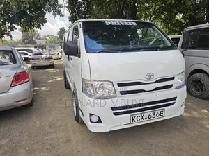 Toyota HiAce 2014 White