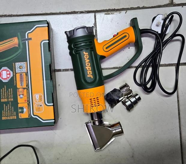 1800w Jadever Heatgun
With Nozzoles
