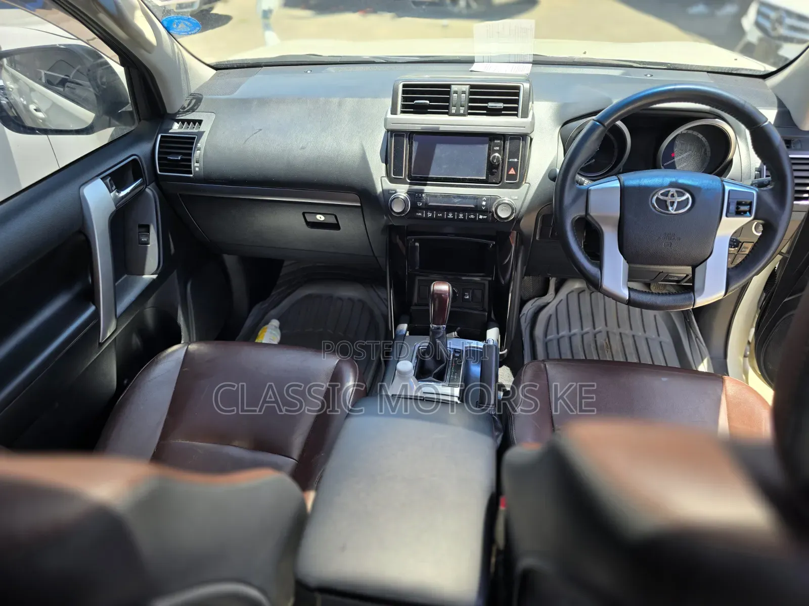 Toyota Land Cruiser Prado 2.8 2017 White