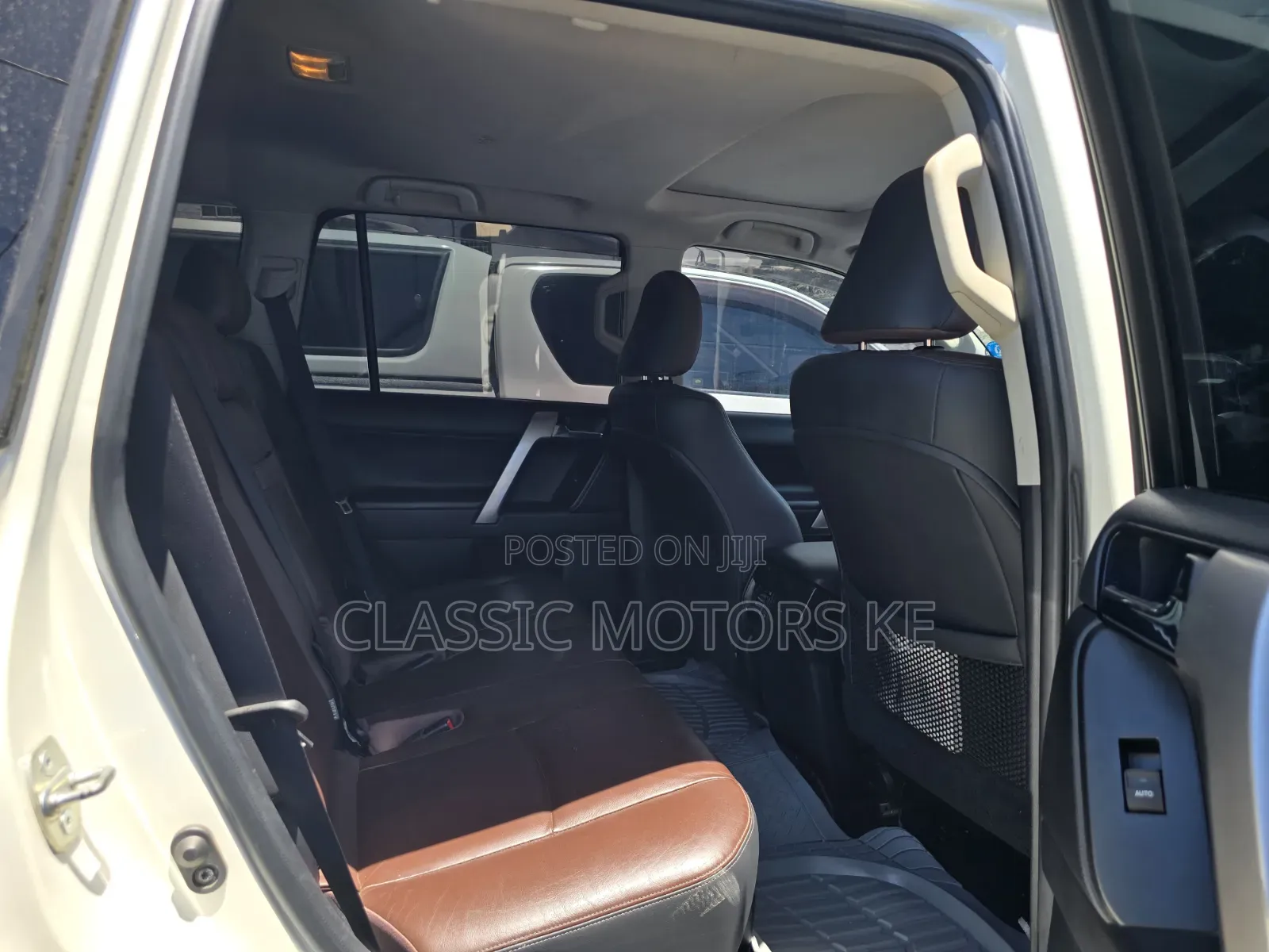 Toyota Land Cruiser Prado 2.8 2017 White