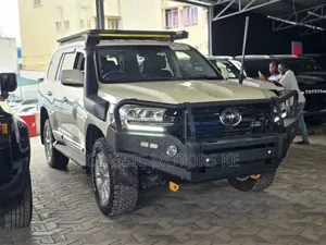 Toyota Land Cruiser 4.5 V8 TD 2018 White