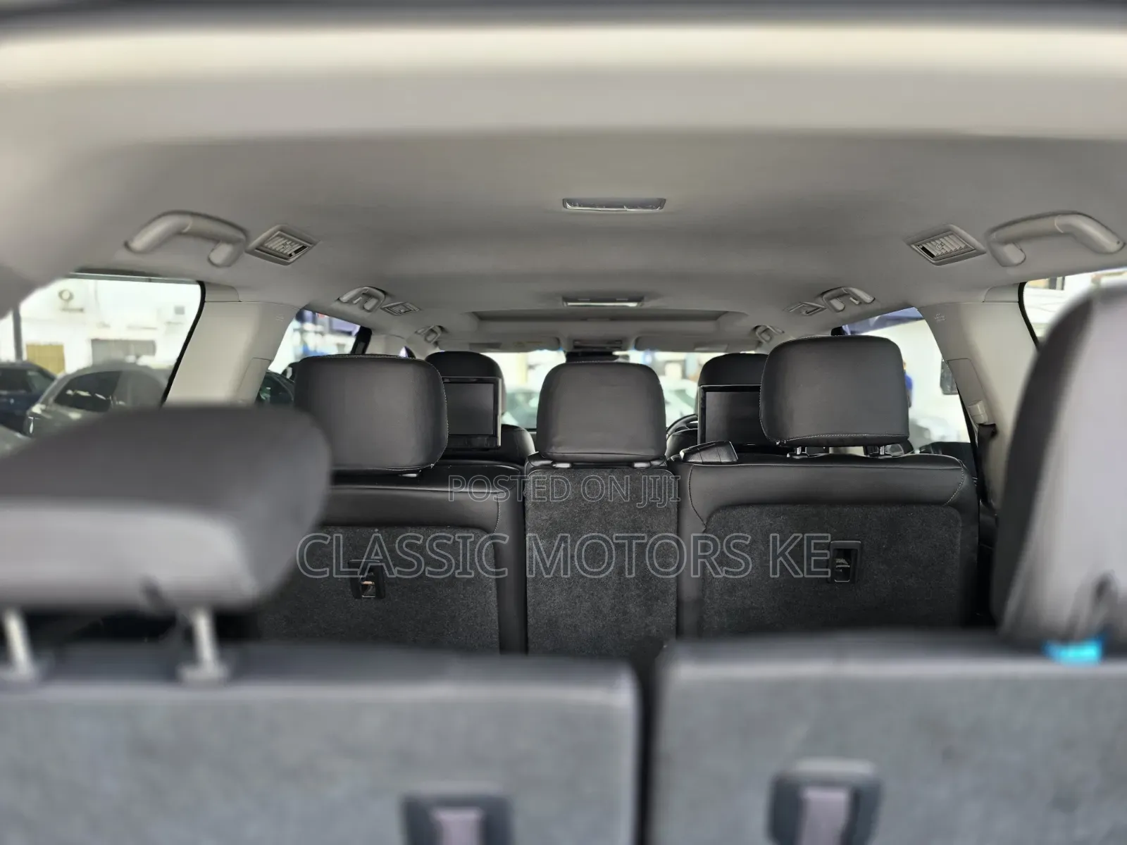 Toyota Land Cruiser 4.5 V8 VXR 2018 White
